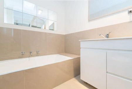 “Top floor, North facing, Close to all” - Photo 5