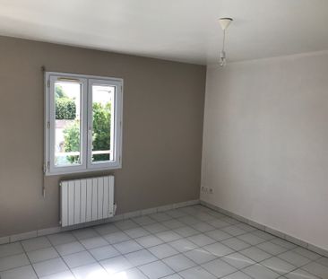 Location Appartement 2 pièces 40m² LA ROCHE SUR YON 85000 - Photo 3