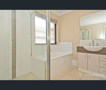 20 Goundry Drive, Holmview, Qld 4207 - Photo 4