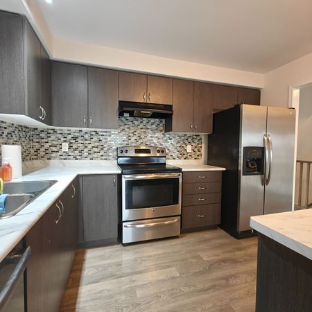 For Lease - 11 Tight Court, Milton, Ontario - Photo 4