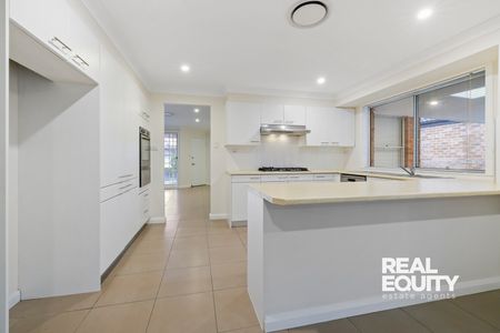11 Timbara Court, Wattle Grove NSW 2173 - House For Rent | Domain - Photo 5