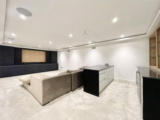 5 bedroom detached house to rent - Photo 1