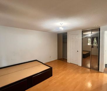 For Lease - 34 Tanager Square, Brampton, Ontario - Photo 6