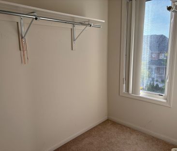 For Lease - 173 Lewis Honey Drive Unit# 54, Aurora, Ontario - Photo 4