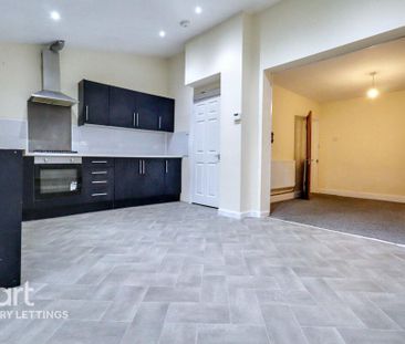 3 bedroom terraced house to rent - Photo 6