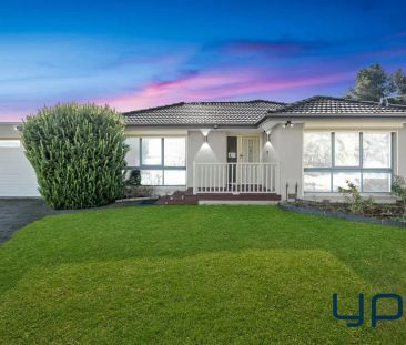 “Immaculate Family Home Offering Comfort and Convenience !!” - Photo 2