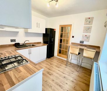 3 bedroom terraced house to rent - Photo 5