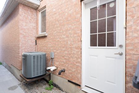 For Lease - 36 Rattlesnake Road, Brampton, Ontario - Photo 3