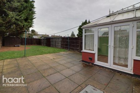 3 bedroom terraced house to rent - Photo 5