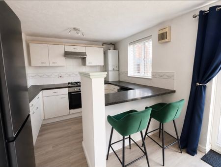 3 Bed Semi-Detached House, Little Meer Close, LE3 - Photo 4