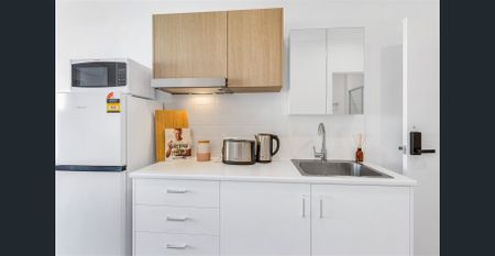 SUPERB STUDIO UNIT IN ANNERLEY - Photo 4