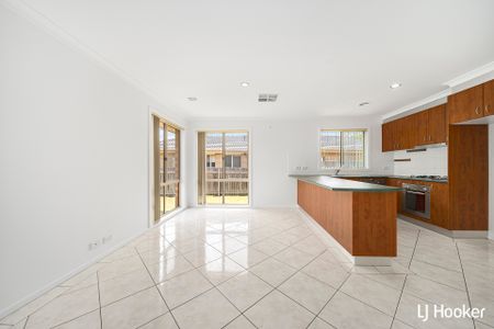 55 Lance Hill Avenue, Dunlop ACT 2615 - House For Rent | Domain - Photo 2