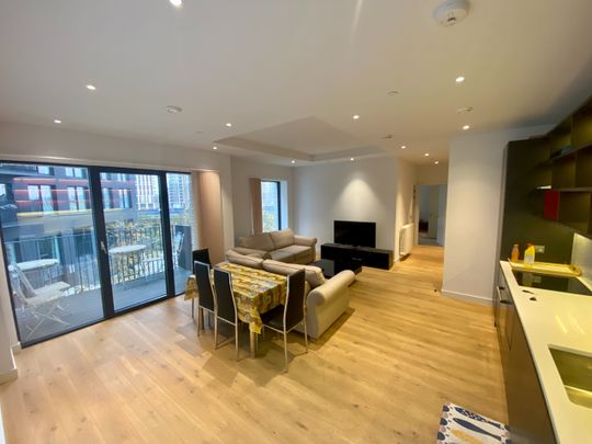 2 Bed Flat, Grantham House, E14 - Photo 1