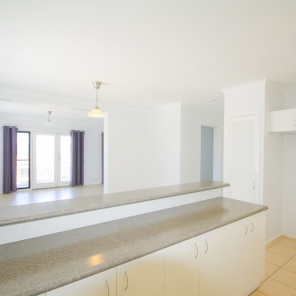 Sapphire Beach, 13 Canomie Street - Photo 1