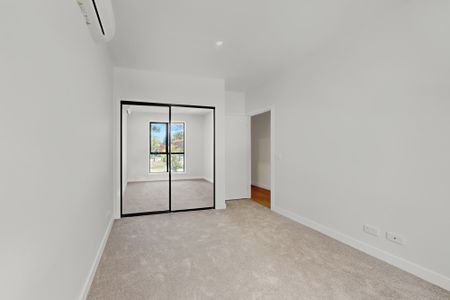 38 Bocconcini Walk, Mill Park VIC 3082 - Townhouse For Rent | Domain - Photo 5