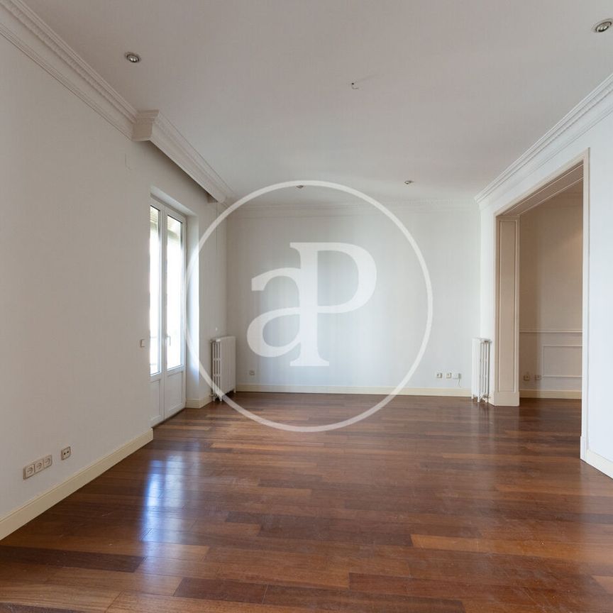 Flat for rent in Almagro (Madrid) - Foto 1