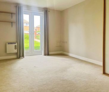 2 bedroom Flat To Let - Photo 1