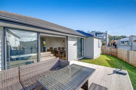 Price Reduced! Modern 3-bedroom home, Pacific Heights Orewa - Photo 4