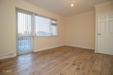 2 bedroom ground floor flat to rent - Photo 4