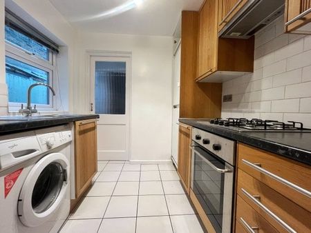 Aldworth Road, Stratford E15, Property for rent - Photo 3