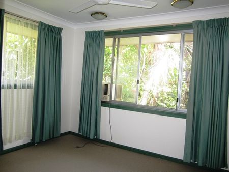 $650 per week / $2,600 Bond - Photo 3