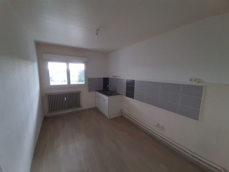 Location - Appartement T4 - 75 m² - Maîche - Photo 5