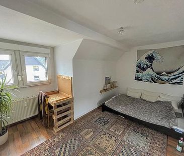 Gemütliche ca. 40m² große 2-Zimmer-Dachgeschosswohnung in Hagen Hol... - Photo 1
