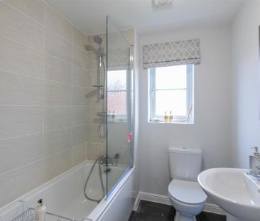 2 bedroom semi-detached house to rent - Photo 2