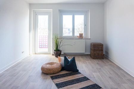 2-Raum-Wohnung mit Balkon in ruhiger Seitenstraße - Photo 3