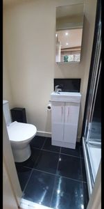 Studio Flat, High Road, NW10 - Photo 3