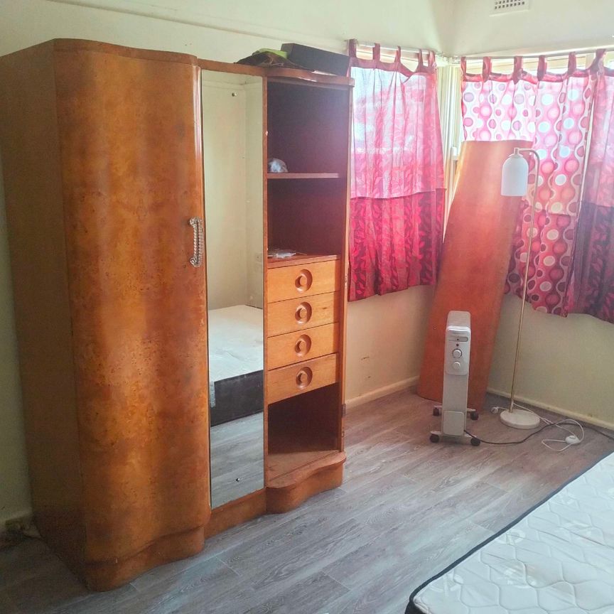 Wentworthville - Photo 1