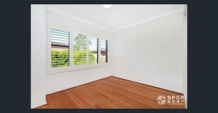 Spacious 3-Bedroom Villa in Prime Carlingford Location - Photo 2