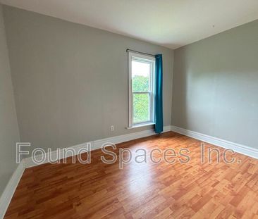 $1,749 / 3 br / 1 ba / 82 1/2 Grey st - Photo 4