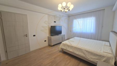 Inchiriere apartament 3 camere centru Ultramodern-Bloc nou - Fotografie 4