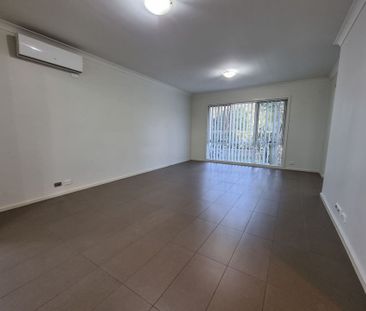 Offering Space & Comfort&excl; - Photo 5