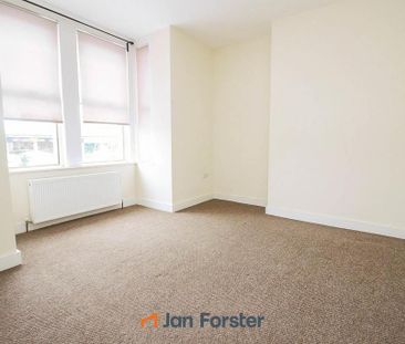 2 bedroom ground floor flat to rent - Photo 3