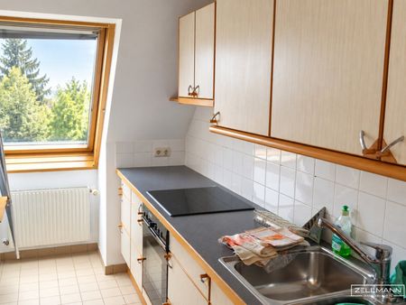 Hell und ruhig – Dachgeschosswohnung mit Südterrasse | ZELLMANN IMMOBILIEN - Photo 3