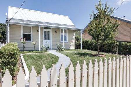 Beautifully renovated home in the heart of Soldiers Hill - Photo 2