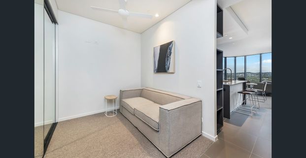 Valencia Residences - Fully Furnished - Photo 1