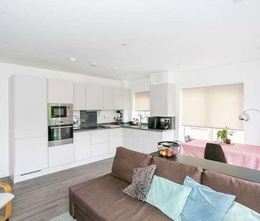 Henbury Way, Bushey, WD19 - Photo 2