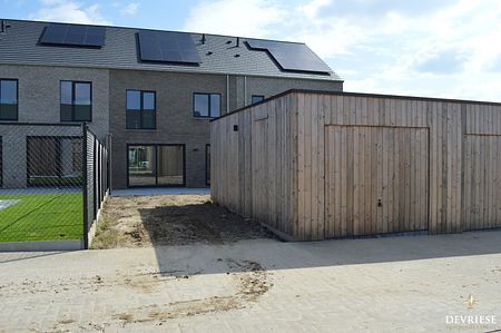 Nieuwbouwwoning met tuin, garage en 4 slaapkamers op een rustige ligging in Kortrijk - Photo 2