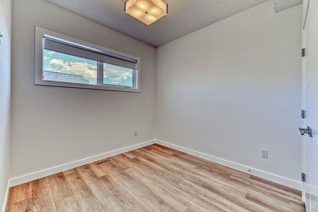 3560 28 Avenue Southwest, Calgary - Photo 4