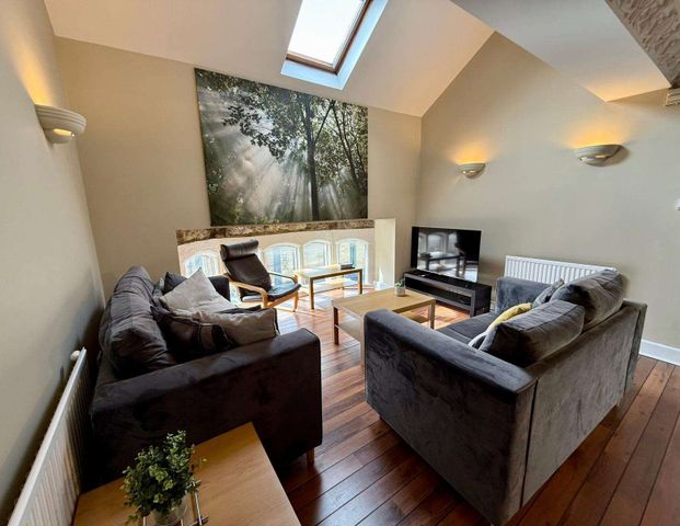 Penny Street Room 1 - Photo 1