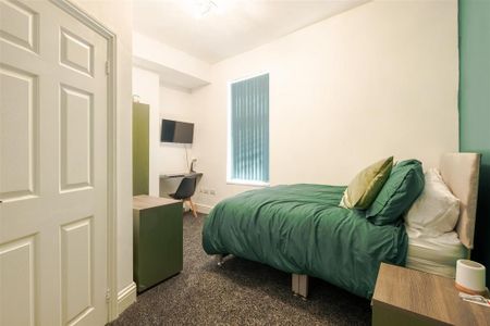 1 bedroom in a house share to rent - Photo 3