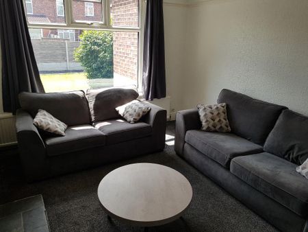 3 bedroom terraced house to rent - Photo 2