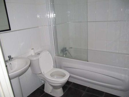 Apartment, Radnor Court, Heath End Road, Nuneaton, CV10 - Photo 5