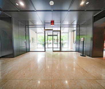 For Lease - 18 Yorkville Avenue Unit# 317, Toronto, Ontario - Photo 3