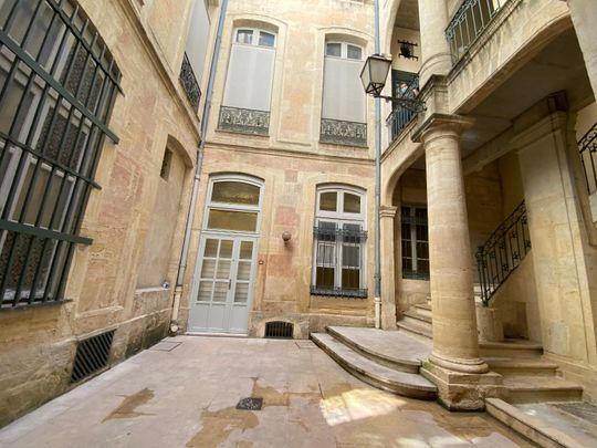 Centre ville - T2 - 70.86 m² - Photo 1