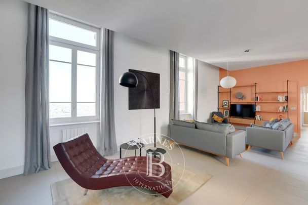 Location Appartement 6 pièces 184m² LYON 5ème - Photo 1