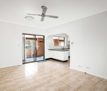 Good Sized Four Bedroom Home! - Photo 3